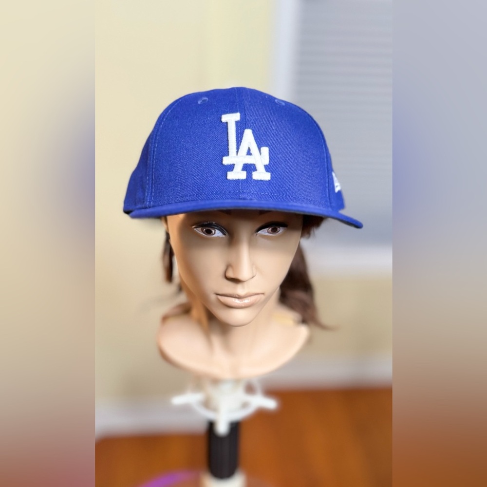 Rare New Era Low Profile LA Dodgers Cap!!! On-Field Cap, made for elite …